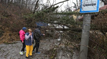 Nevrijeme u Sisačko-moslavačkoj županiji izazvalo štete, u Karlovačkoj bez većih posljedica