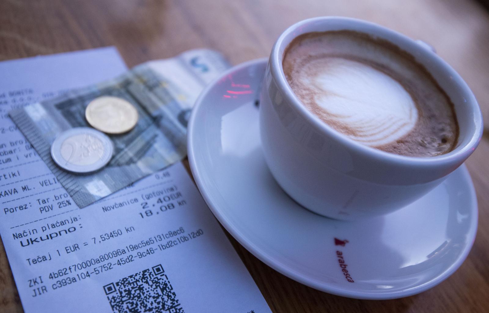 2.1.2023., Zagreb - Ugostitelji prilagodili cijene kave euru. Photo: Neva Zganec/PIXSELL