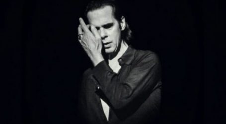 Nick Cave poručio “Neka umjetna inteligencija odje.. i ne piše pjesme“