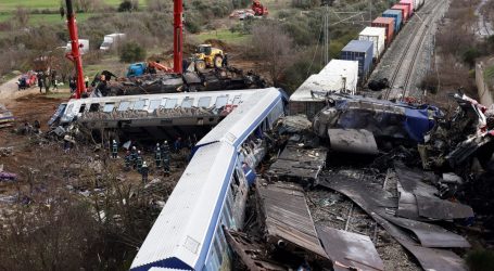 Broj poginulih u sudaru vlakova u Grčkoj narastao na 57. Željeznički radnici danas u štrajku