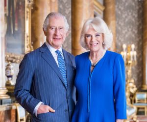 epa10558867 A handout photo made available by Buckingham Palace on 04 April 2023 of Britain's King Charles III and the Queen Consort in the Blue Drawing Room at Buckingham Palace, London, Britain in March 2023. The portrait has been released to mark the coronation on 06 May 2023.  EPA/HUGO BURNAND HANDOUT MANDATORY CREDIT, THIS IMAGE CAN NOT BE USED AFTER 0001 TUESDAY 09 MAY, 2023 WITHOUT PRIOR WRITTEN PERMISSION FROM ROYAL COMMUNICATIONS HANDOUT EDITORIAL USE ONLY/NO SALES