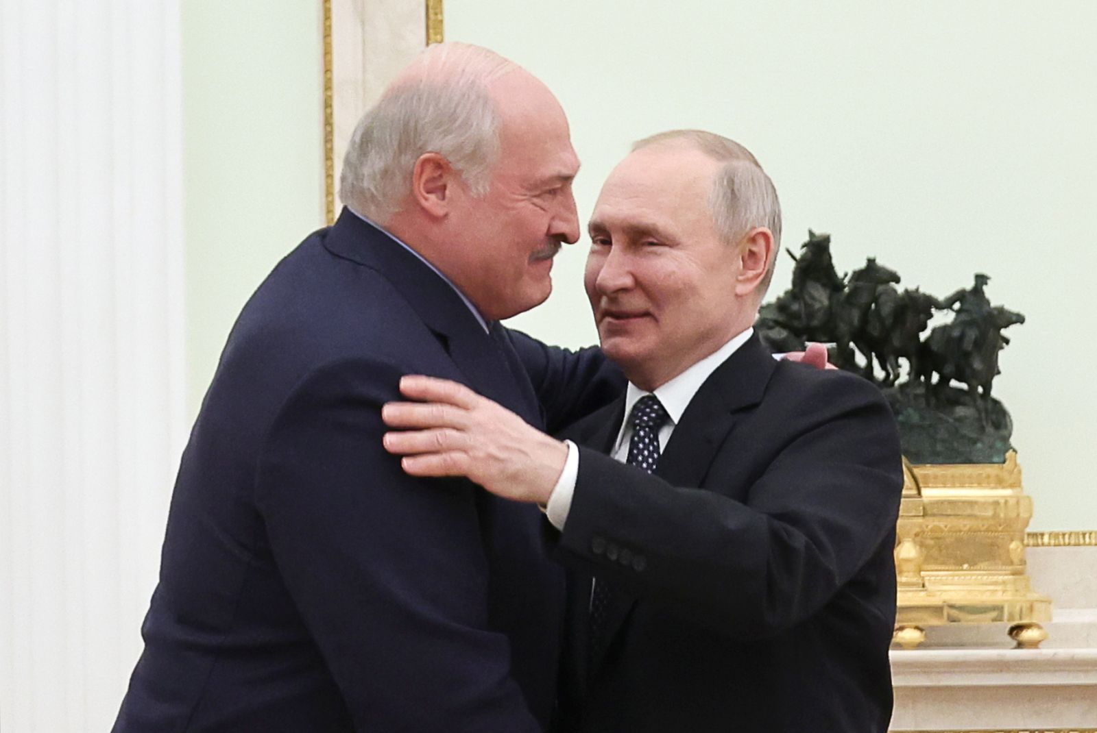 epa10560162 Russian President Vladimir Putin (R) welcomes Belarusian President Alexander Lukashenko during a meeting at the Kremlin in Moscow, Russia, 05 April 2023. The meeting is taking place on the eve of the meeting of the Supreme State Council (SSC) of the Union State, scheduled for 06 April. Russia and Belarus through joint efforts have achieved good results both in the international arena and in resolving security issues of the two states, Vladimir Putin said. On 25 March, Putin issued new threats against Western countries supporting Ukraine, announcing an agreement with Belarusian ruler Alexander Lukashenko to deploy tactical nuclear weapons in the country.  EPA/MIKHAEL KLIMENTYEV/SPUTNIK/KREMLIN POOL MANDATORY CREDIT