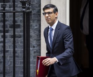 epa10579838 British Prime Minister Rishi Sunak departs his official residence at 10 Downing Street to appear at Prime Minister's Questions (PMQs) at the Parliament in London, Britain, 19 April 2023.  EPA/TOLGA AKMEN