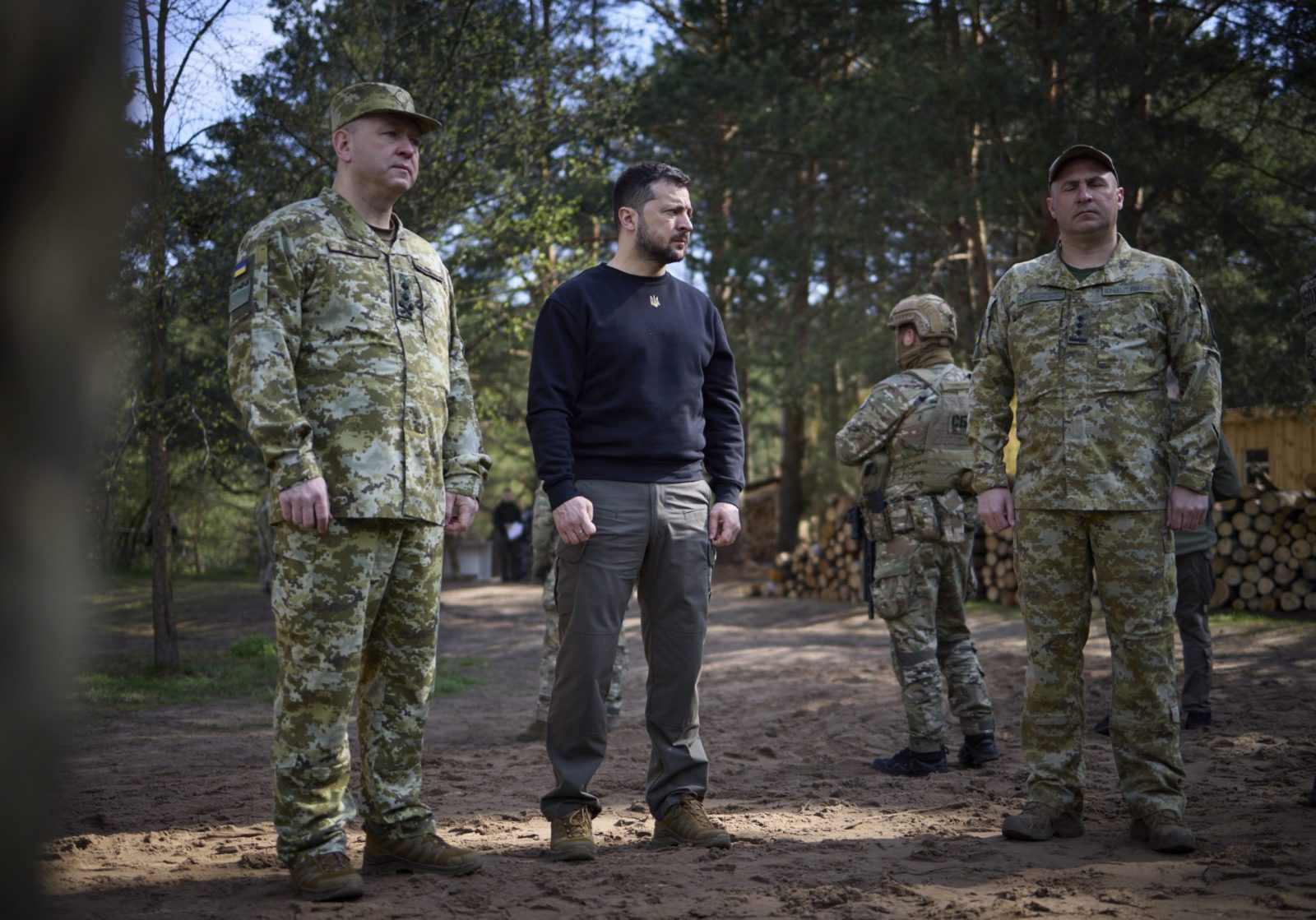 epa10580330 A handout photo made available by Ukraine's Presidential Press Service shows Ukraine's President Volodymyr Zelensky (C) meeting with Ukrainian servicemen during a working visit to the Volyn region, North-Western Ukraine, 19 April 2023, amid the Russian invasion. Zelensky visited the area where Ukraine borders both Poland and Belarus. Russian troops entered Ukrainian territory in February 2022, starting a conflict that has provoked destruction and a humanitarian crisis.  EPA/PRESIDENTIAL PRESS SERVICE HANDOUT HANDOUT  HANDOUT EDITORIAL USE ONLY/NO SALES