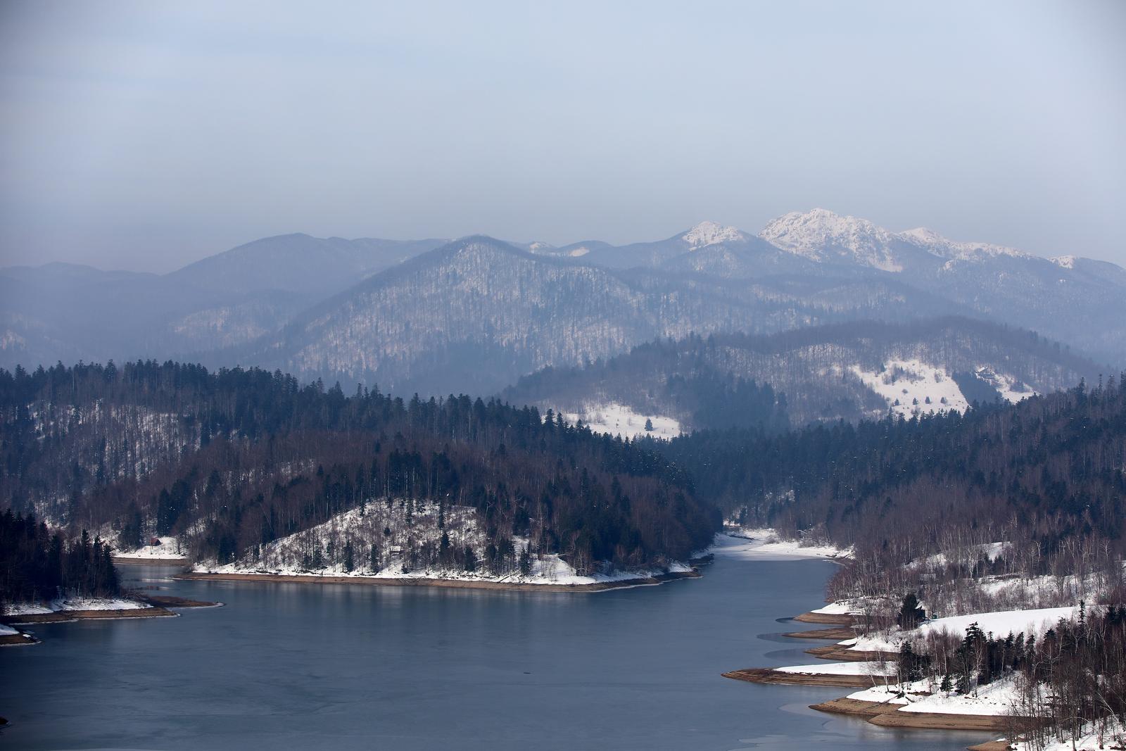 02.02.2023., Lokve - Lokvarsko jezero, selo Lokve i Risnjak pod snijegom.   Photo: Goran Kovacic/PIXSELL