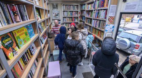 Iz godine u godinu Hrvati čitaju sve manje. E-knjige zastupljene s tek 7 posto