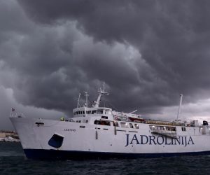 06.12.2022.,Split - Jadrolinijin brod M/T Lastovo u splitskoj luci.  Photo: Ivo Cagalj/PIXSELL