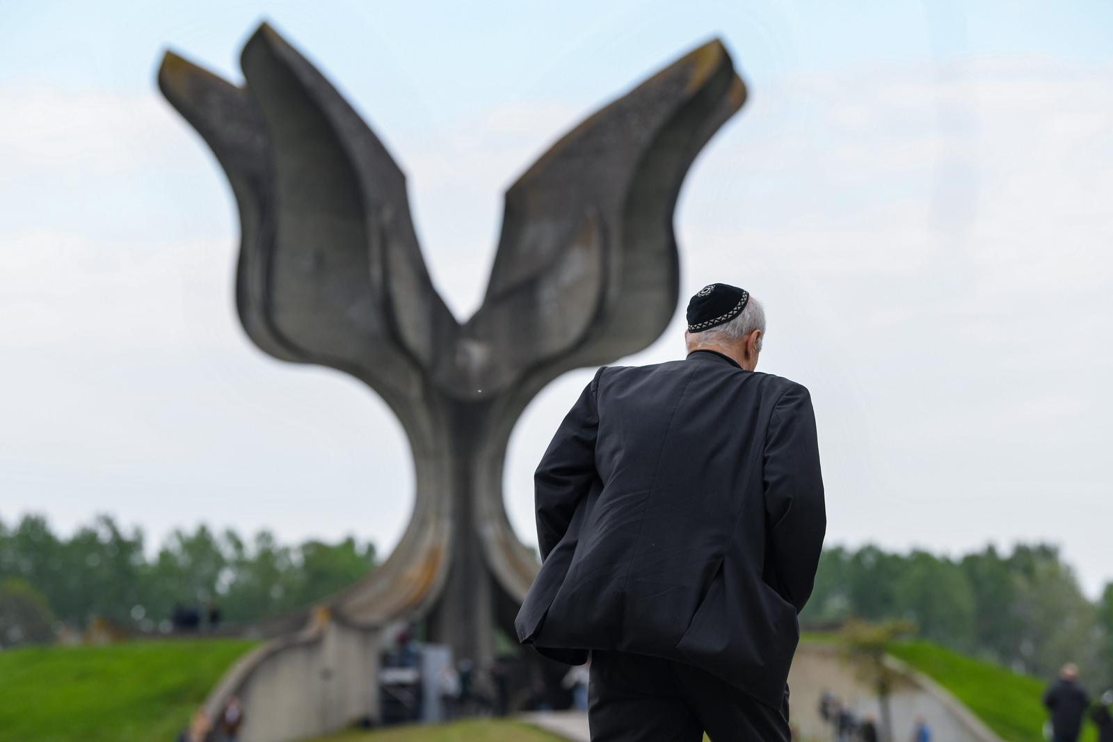 28.04.2022.., Jasenovac - Jom Hasoa - Komemoracija u spomen na sest milijuna Zidova stradalih u nacistickim i fasistickim logorima tijekom Drugog svjetskog rata      Photo: Josip Regovic/PIXSELL