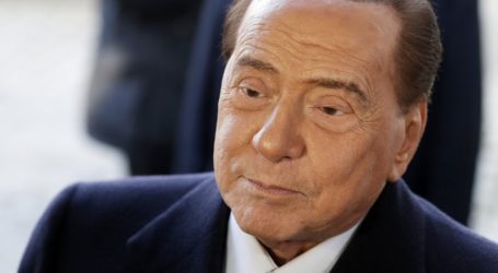 Berlusconijevi liječnici saopćili da mu se zdravlje poboljšava, i dalje je u bolnici