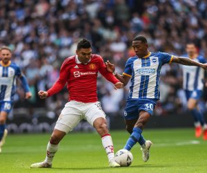 epa10587941 Casemiro of Manchester United FC (L) and Pervis Estupinan of Brighton & Hove Albion FC (R) in action during the FA Cup semi-final match between Brighton and Hove Albion and Manchester United in London, Britain, 23 April 2023.  EPA/ISABEL INFANTES EDITORIAL USE ONLY. No use with unauthorized audio, video, data, fixture lists, club/league logos or 'live' services. Online in-match use limited to 120 images, no video emulation. No use in betting, games or single club/league/player publications