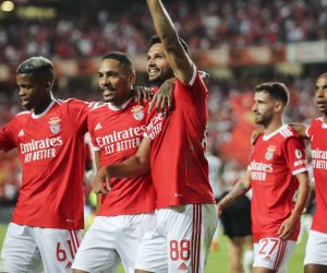 epa10103175 Benfica player Goncalo Ramos (C) celebrates with his team mates after scoring his third goal during the UEFA Champions League qualifying match between SL Benfica and FC Midtjylland held at Luz stadium in Lisbon, Portugal, 02 August 2022.  EPA/MIGUEL A. LOPES