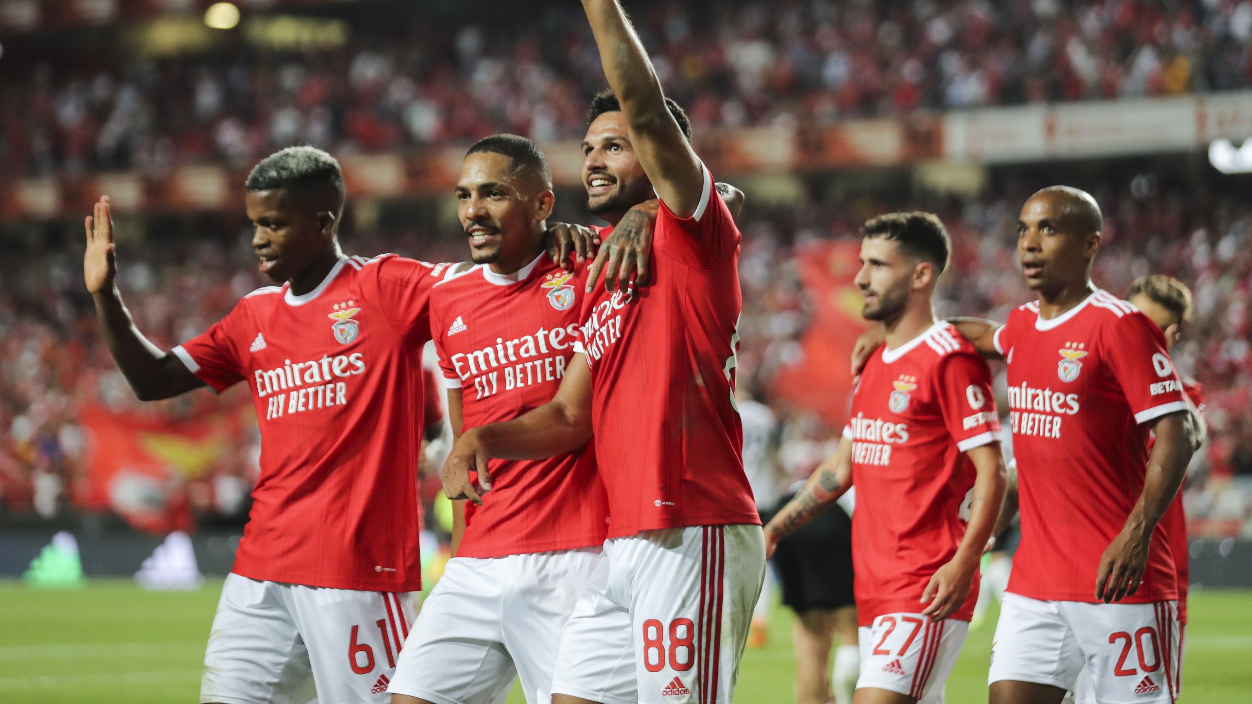 epa10103175 Benfica player Goncalo Ramos (C) celebrates with his team mates after scoring his third goal during the UEFA Champions League qualifying match between SL Benfica and FC Midtjylland held at Luz stadium in Lisbon, Portugal, 02 August 2022.  EPA/MIGUEL A. LOPES