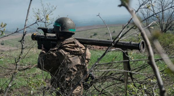 epa10588140 A member of the Ukrainian army's anti-aircraft missile division of the 57th Brigade in position outside of Bakhmut, Ukraine, 23 April 2023. Russian troops entered Ukrainian territory in February 2022, starting a conflict that has provoked destruction and a humanitarian crisis.  EPA/Maria Senovilla