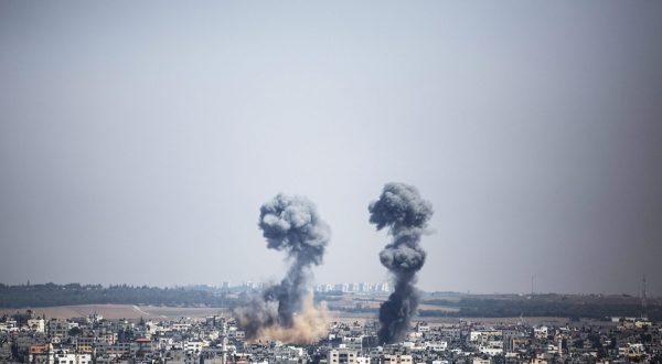 epa10619168 Smoke rises from Gaza City following Israeli air strikes, 10 May 2023. Palestinian militants in Gaza have fired rockets towards Israel, after the Israeli military carried out a series of air strikes on Islamic Jihad rocket launchers.  EPA/HAITHAM IMAD
