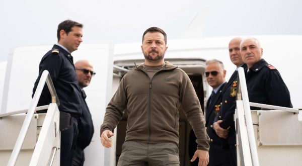 epa10624434 Ukrainian President Volodymyr Zelensky (C) disembarks from a plane at Ciampino Airport in Rome, Italy, 13 May 2023. It is the first time for Zelensky to come to Italy since the start of the Russian invasion of Ukraine in February 2022. He is scheduled to meet with the Italian President and Pope Francis.  EPA/TELENEWS