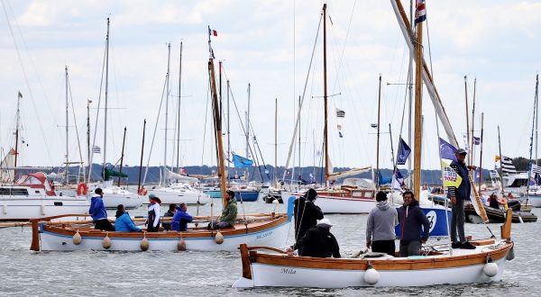 Vannes, 16.05.2023. - Revijalnom plovidbom od grada Vannesa do otoka Ile d'Arz u utorak je u regiji Bretanji službeno otvoren festival maritimne baštine i pomorstva Tjedan zaljeva Morbihana. Otkako je prvi put predstavila svoju flotu starih brodova kao počasni gost 2015. godine, Hrvatska je nezaobilazan sudionik najvećega, a po mnogima i najljepšega europskog festivala te vrste koji se održava u Bretanji, regiji na sjeverozapadu Francuske. foto HINA/ Andrina LUIĆ/ ml
