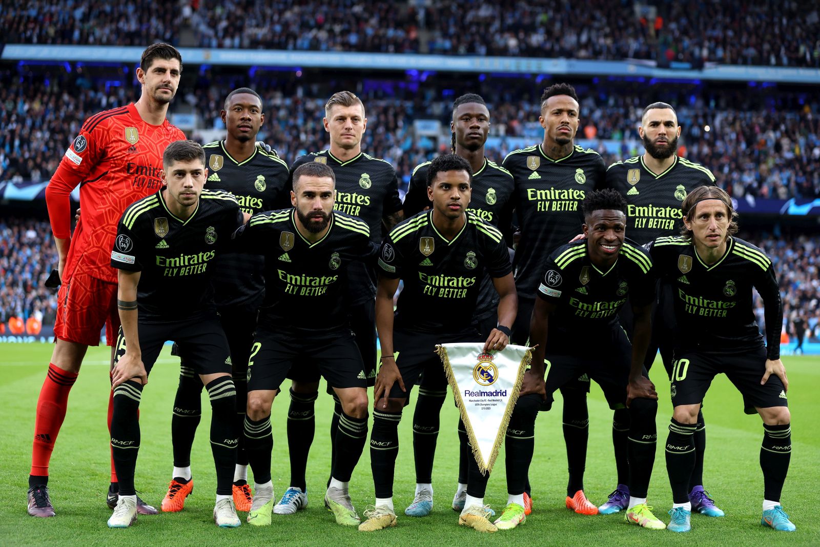 epa10634890 The starting eleven of Real Madrid pose for the team shot before the UEFA Champions League semi-finals, 2nd leg soccer match between Manchester City and Real Madrid in Manchester, Britain, 17 May 2023.  EPA/DAVID RAWCLIFFE
