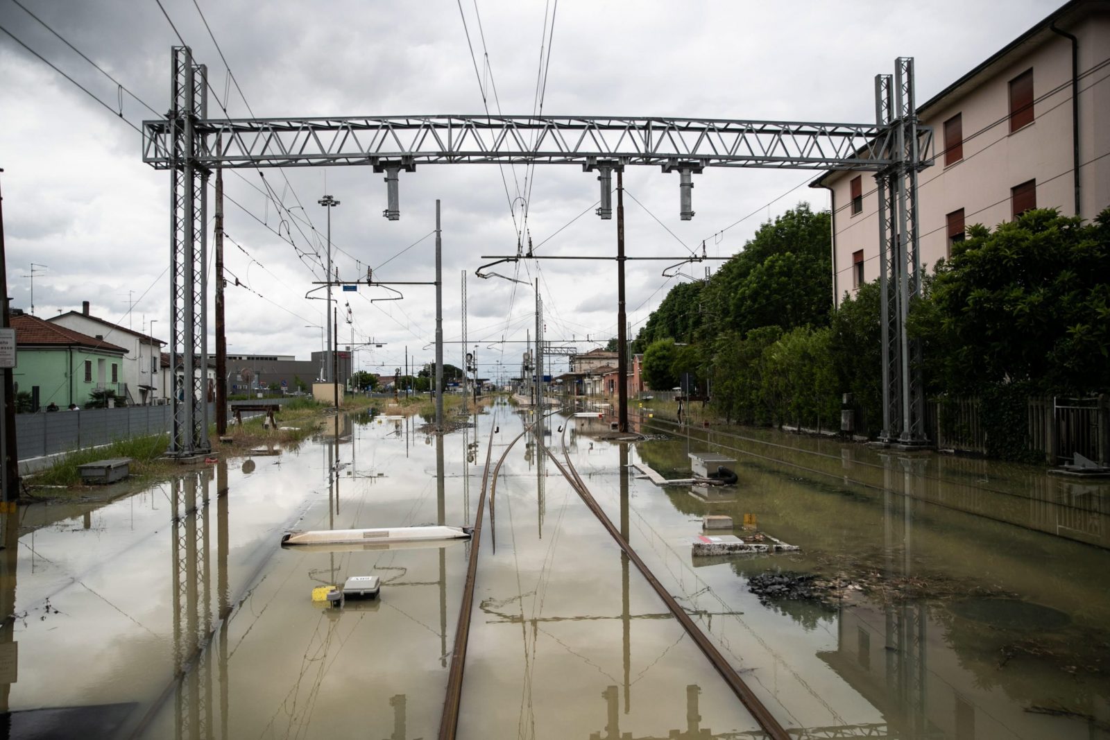 epa10636395 The platforms of the station flooded due to the flooding of a river, in Lugo, near Ravenna, Italy, 18 May 2023. Parts of Lugo in the province of Ravenna were under a meter of water in the morning of 18 May following the overflowing of the Senio and Santerno rivers amid heavy rains. Heavy rains have been battering the northern Italian region of Emilia Romagna following months of severe drought.  EPA/EMANUELE VALERI