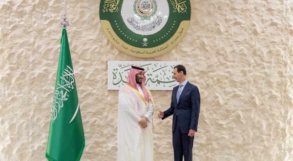 epa10638829 A handout photo made available by Saudi Royal Palace shows Saudi Crown Prince Mohammed bin Salman (L) receiving Syrian President Bashar al-Assad prior the 32nd Arab League summit, in Jeddah, Saudi Arabia, 19 May 2023.  EPA/BANDAR ALJALOUD / HANDOUT  HANDOUT EDITORIAL USE ONLY/NO SALES