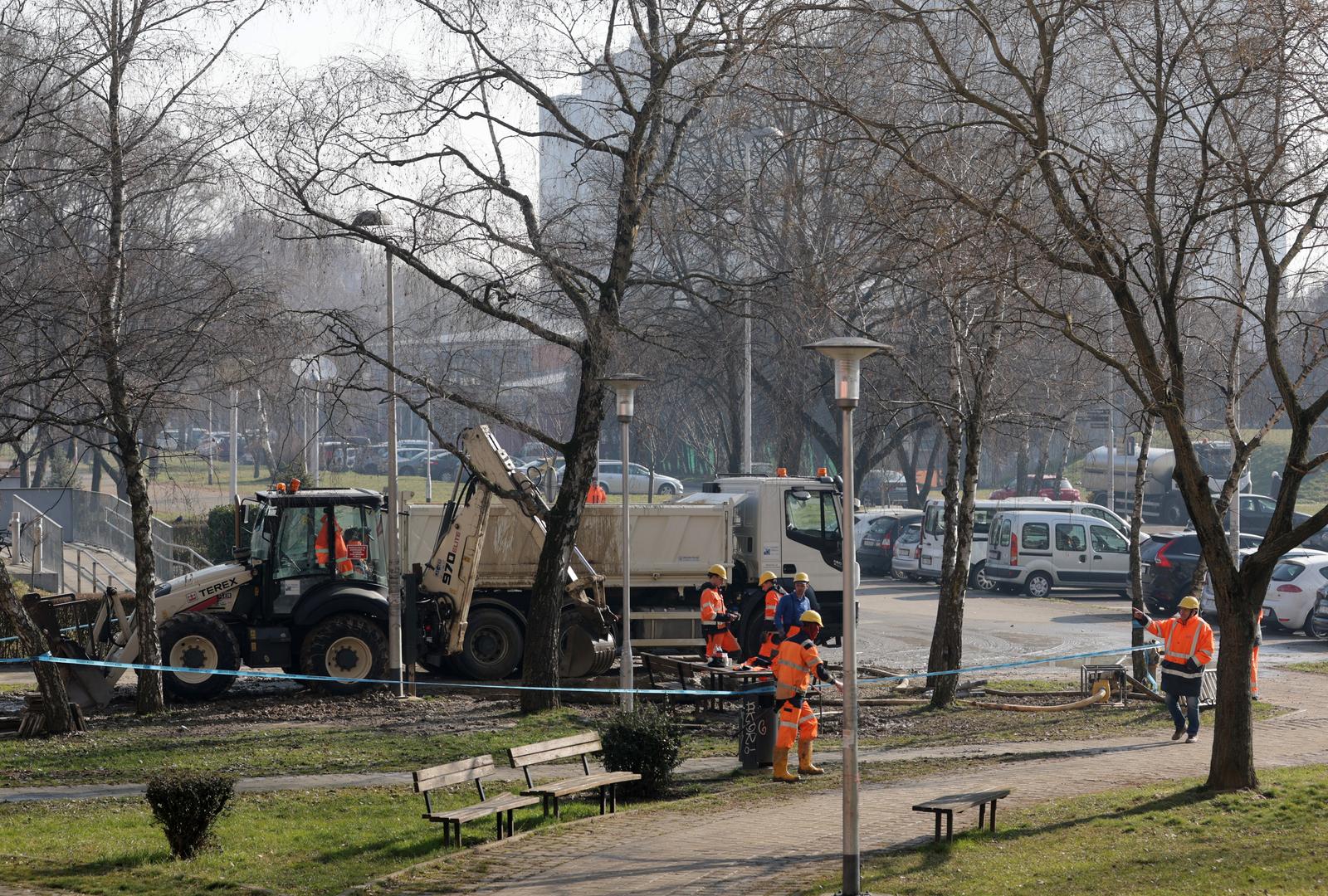 16.02.2023., Zagreb - Zbog puknuca vodovodne cijevi u naselju Travno poplavljen je dio parka i setalista. Photo: Luka Stanzl/PIXSELL