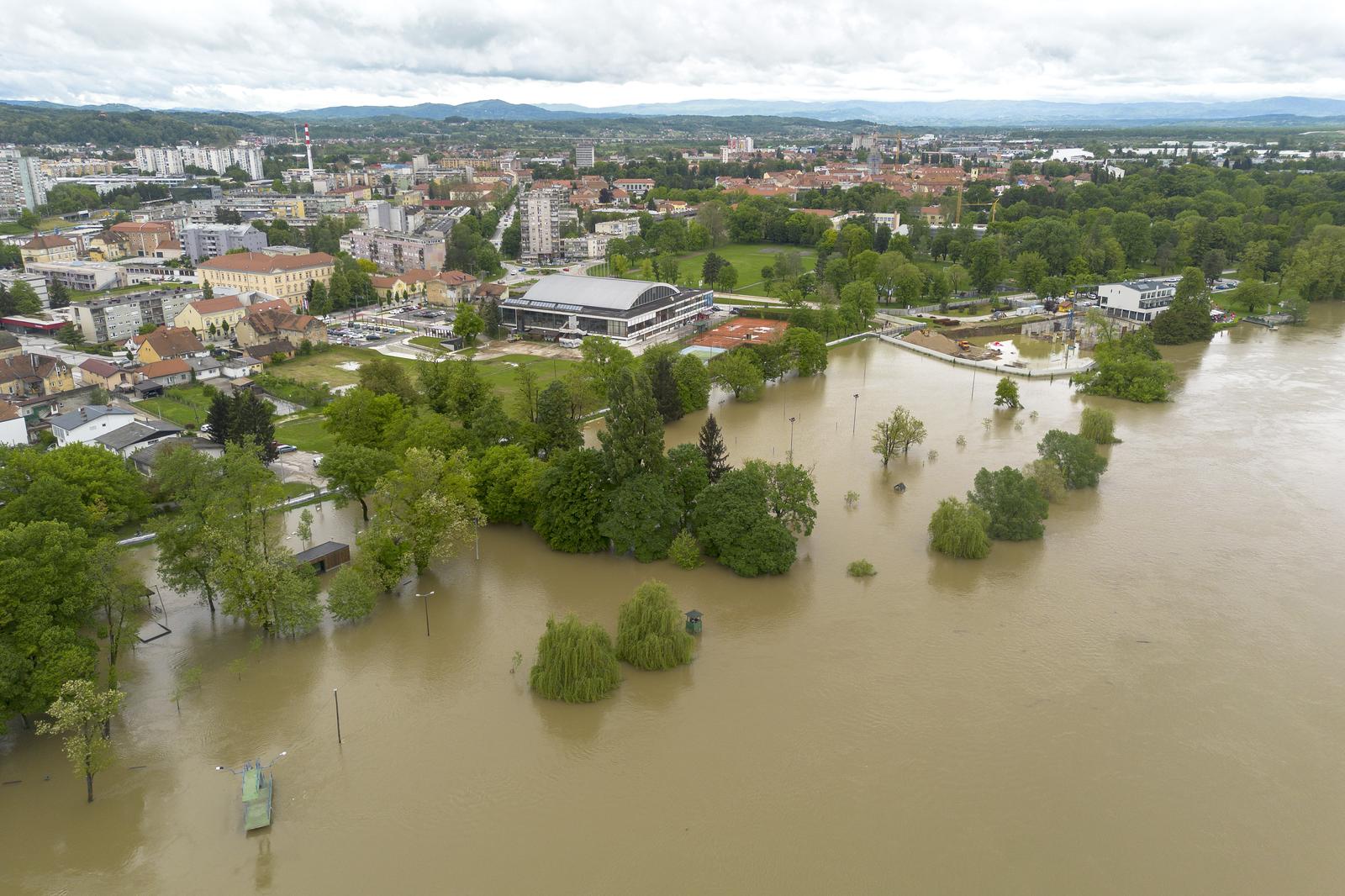 17.05.2023., Karlovac - Zracna fotografija na rijek uKoranu i njen visok vodostaj zbog cega se izlila iz korita. Photo: Luka Stanzl/PIXSELL