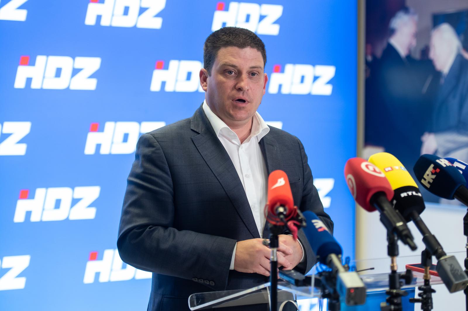 29.5.2023., Zagreb - Oleg Butkovic dao je izjavu za medije nakon sjednice sireg Predsjednistva HDZ-a. Photo: Neva Zganec/PIXSELL