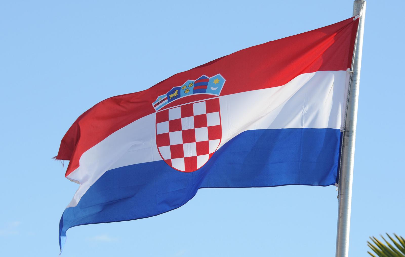 15.01.2015., Sibenik - Hrvatska zastava na jarbolu.rPhoto: Hrvoje Jelavic/PIXSELL