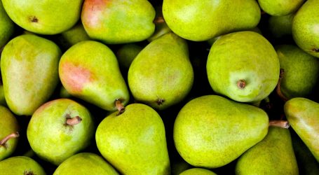 Koje je voće “krcato” pesticidima? Ne, ni pranje ne pomaže