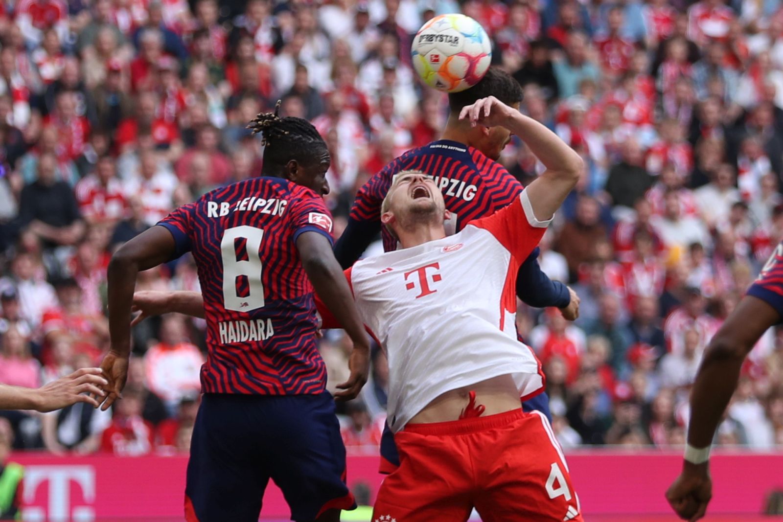 epa10641300 Leipzig's Amadou Haidara (L) in action against Munich's Matthijs de Ligt during the German Bundesliga soccer match between FC Bayern Munich vs RB Leipzig in Munich, Germany, 20 May 2023.  EPA/Leonhard Simon (ATTENTION: The DFL regulations prohibit any use of photographs as image sequences and/or quasi-video.)