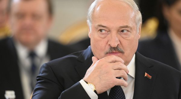 epa10653120 Belarusian President Alexander Lukashenko attends an expanded format meeting of the Supreme Eurasian Economic Council at the Kremlin in Moscow, Russia, 25 May 2023.  EPA/ILYA PITALEV / SPUTNIK / KREMLIN POOL MANDATORY CREDIT