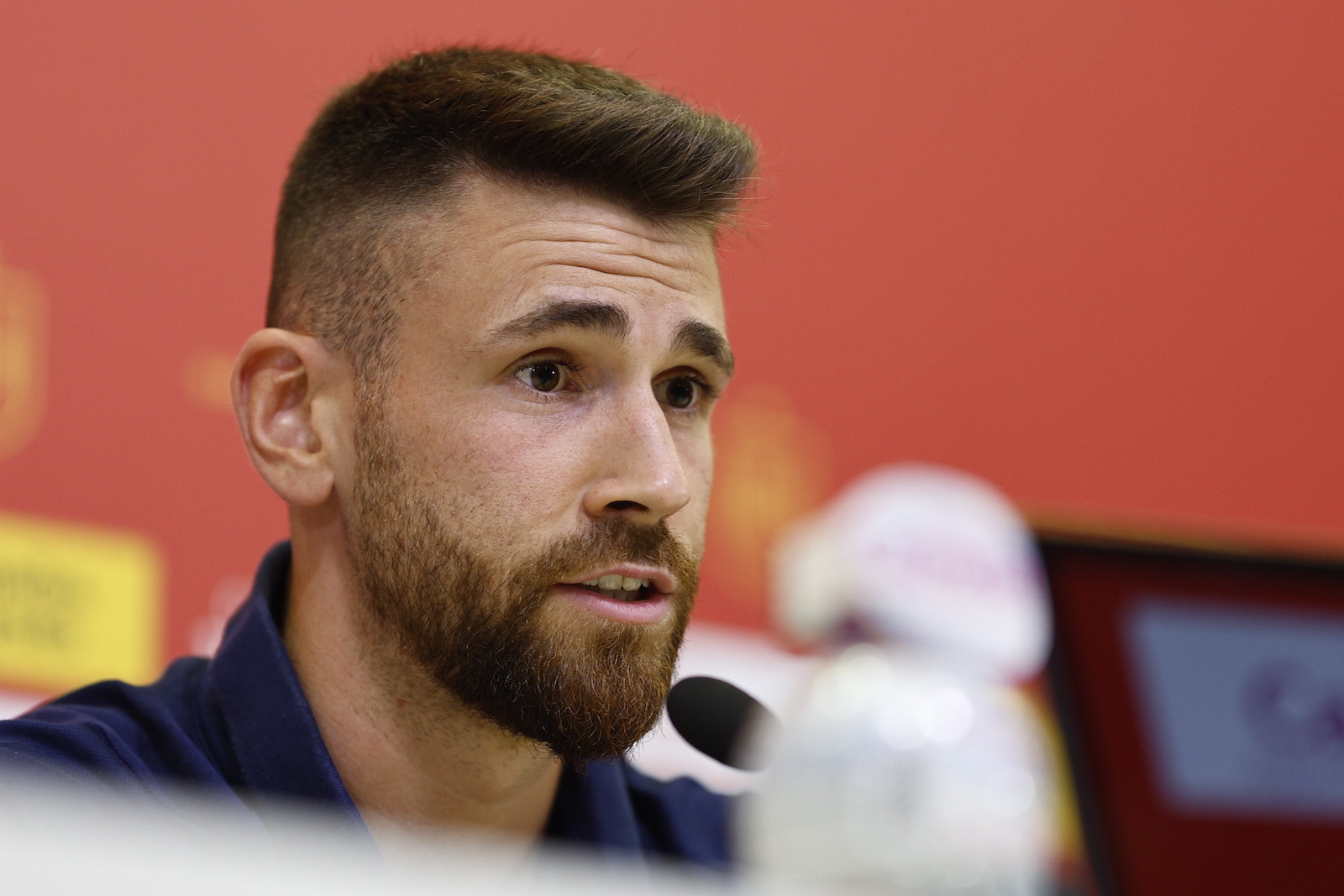 epa10686615 Goalkeeper of Spain's national soccer team Unai Simon addresses a press conference at the Sports City in Las Rozas, Madrid, Spain, 12 June 2023. Spain will be facing Italy on 15 June in the Nations League semi-final.  EPA/RODRIGO JIMENEZ