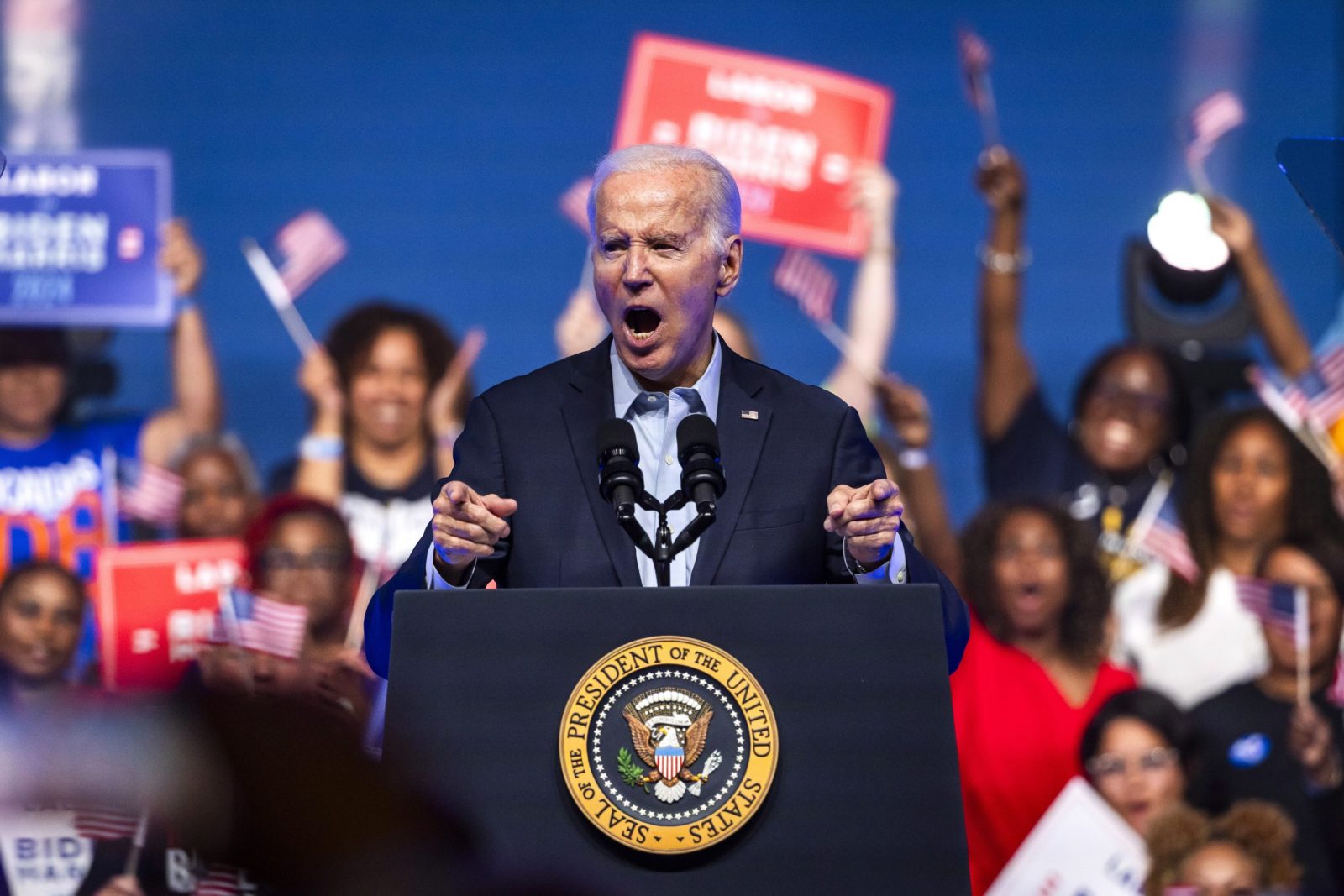 epa10697124 US President Joe Biden kicks off his reelection campaign with a speech to union members in Philadelphia, Pennsylvania, USA, 17 June 2023. Biden spoke about his labor record and legislative accomplishments at the AFL-CIO rally, which was the first big event in his bid for the 2024 presidency.  EPA/JIM LO SCALZO