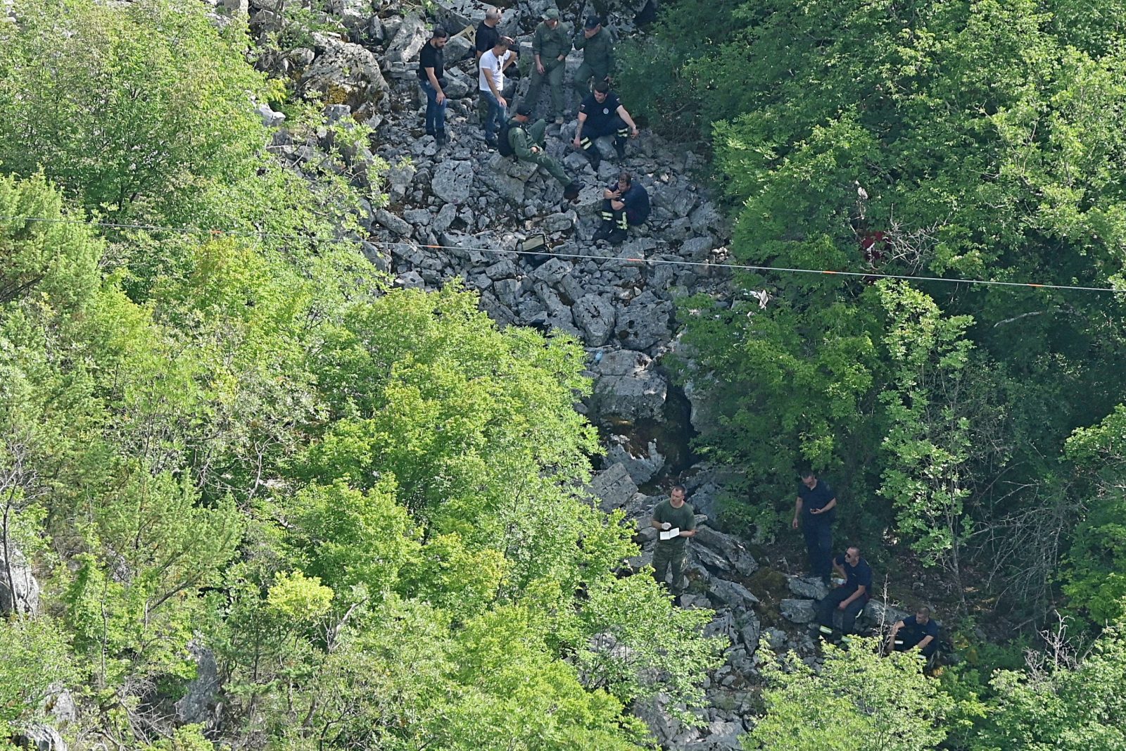 Miljevci, Kanjon rijeke Čikole 2.6 .2023.- Mjesto pada helikoptera. foto HINA/ Mario STRMOTIĆ/ ms