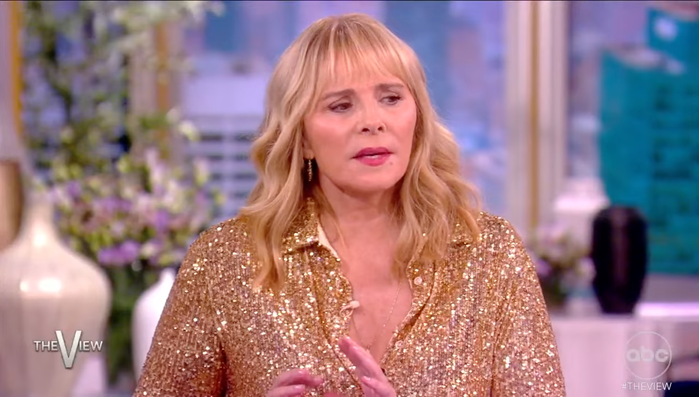 Kim Cattrall On 'And Just Like That...' Cameo & LGBTQ+ Representation In 'Glamorous' | The View

https://www.youtube.com/watch?v=yDtzVO27DIE