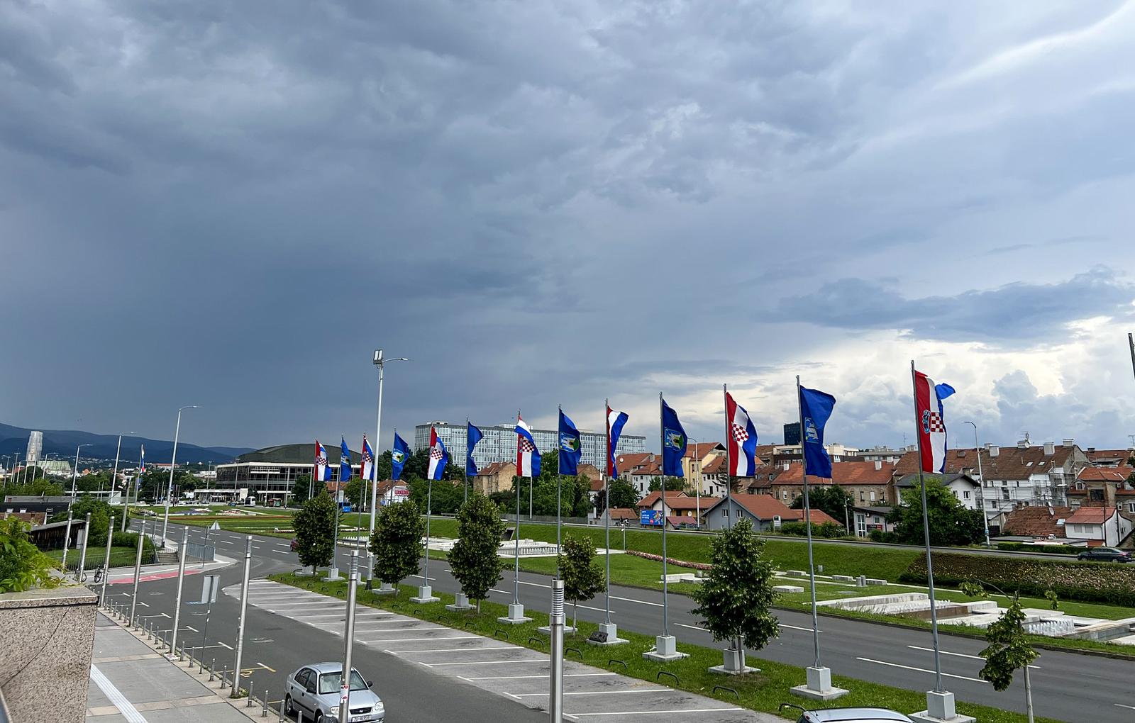 08.06.2023., Zagreb - Kisni oblaci iznad Zagreba. Photo: Matija Habljak/PIXSELL