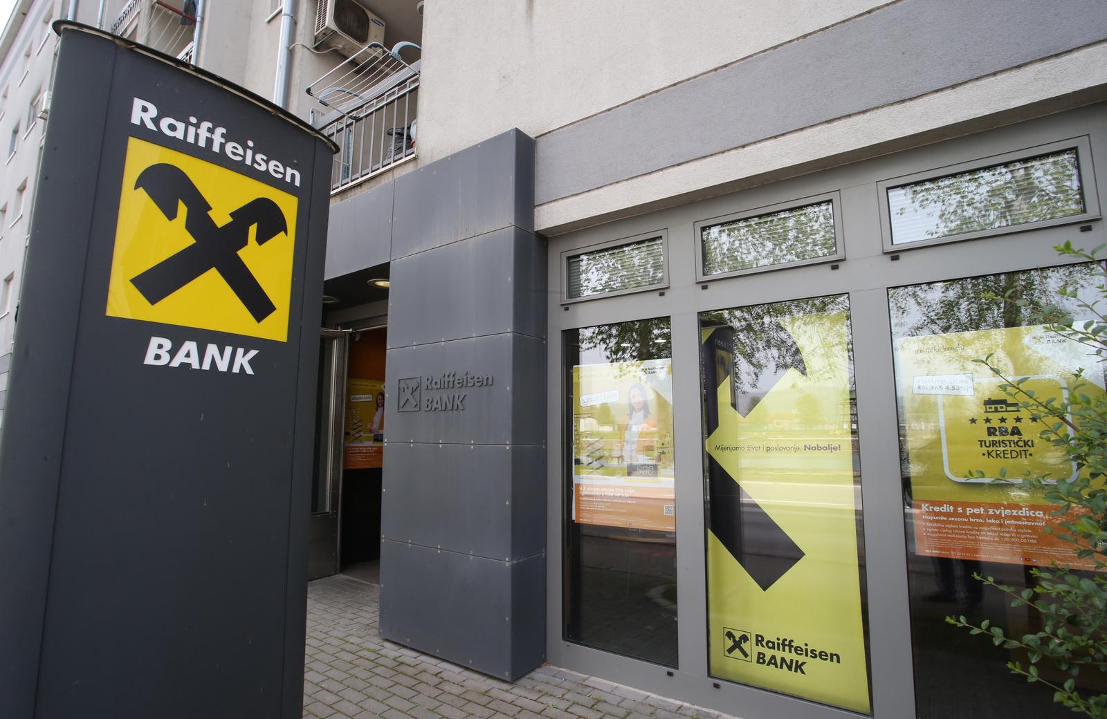 24.04.2019., Metkovic - Poslovnica Raiffeisen banke. Photo: Ivo Cagalj/PIXSELL
