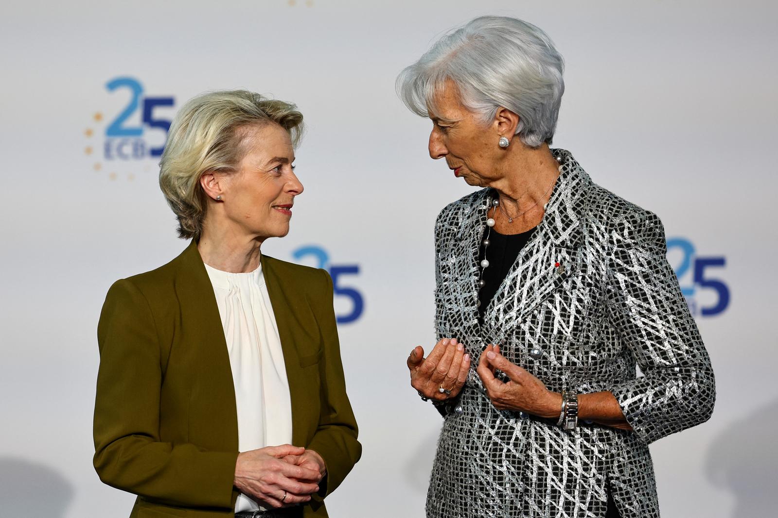 European Central Bank president Christine Lagarde welcomes President of the European Commission Ursula von der Leyen during a ceremony to celebrate the 25th anniversary of the ECB, in Frankfurt, Germany, May 24, 2023. REUTERS/Kai Pfaffenbach Photo: Kai Pfaffenbach/REUTERS