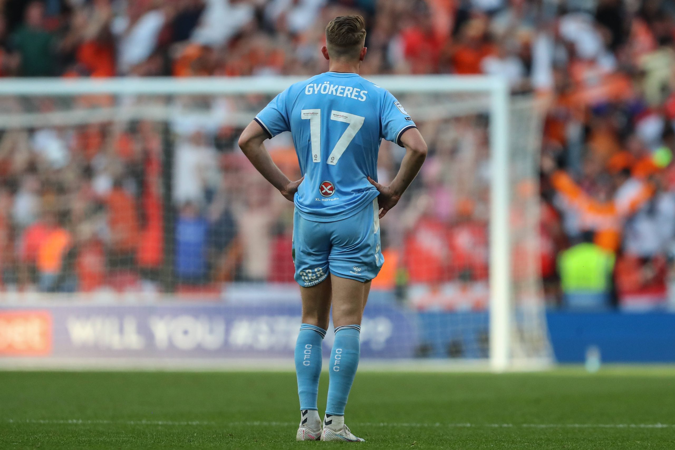 Sky Bet Championship Play-Off Final Coventry City v Luton Town Viktor Gyokeres 17 of Coventry City looks dejected during the Sky Bet Championship Play-Off Final match Coventry City vs Luton Town at Wembley Stadium, London, United Kingdom, 27th May 2023 Photo by Gareth Evans/News Images London Wembley Stadium Greater London United Kingdom Copyright: xGarethxEvans/NewsxImagesx