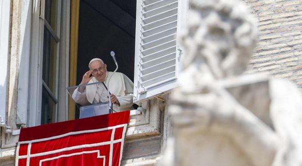 epa10722144 Pope Francis leads the Angelus prayer from the window of his office overlooking St. Peter's Square in Vatican City, 02 July 2023.  EPA/FABIO FRUSTACI