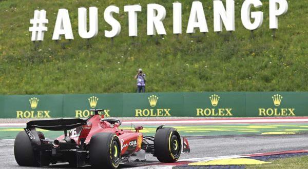 epa10722372 Monaco's Formula One driver Charles Leclerc of Scuderia Ferrari during the Formula 1 Austrian Grand Prix at the Red Bull Ring race track in Spielberg, Austria, 02 July 2023.  EPA/CHRISTIAN BRUNA