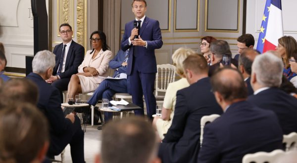 epa10725530 France's President Emmanuel Macron addresses mayors of cities affected by the violent clashes that erupted after a teen was shot dead by police last week during a meeting at the presidential Elysee Palace in Paris, France, 04 July 2023.  EPA/LUDOVIC MARIN / POOL  MAXPPP OUT