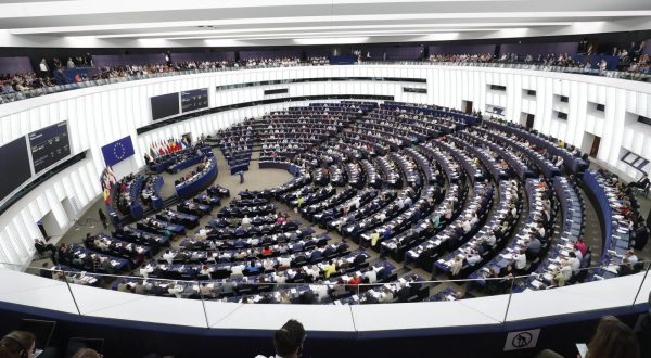 epa10741374 Members of the European Parliament (MEP’s) during a voting session of the European Parliament in Strasbourg, France, 12 July 2023. Members of the European Parliament (MEP’s) are voting on the European law on the Nature Restoration Law.  EPA/JULIEN WARNAND
