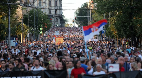 epa10748472 Protestors march during a rally against violence in Belgrade, Serbia, 15 July 2023. Opposition political parties have called on a peaceful protest against violence in Serbian society following two mass shootings.  EPA/ANDREJ CUKIC
