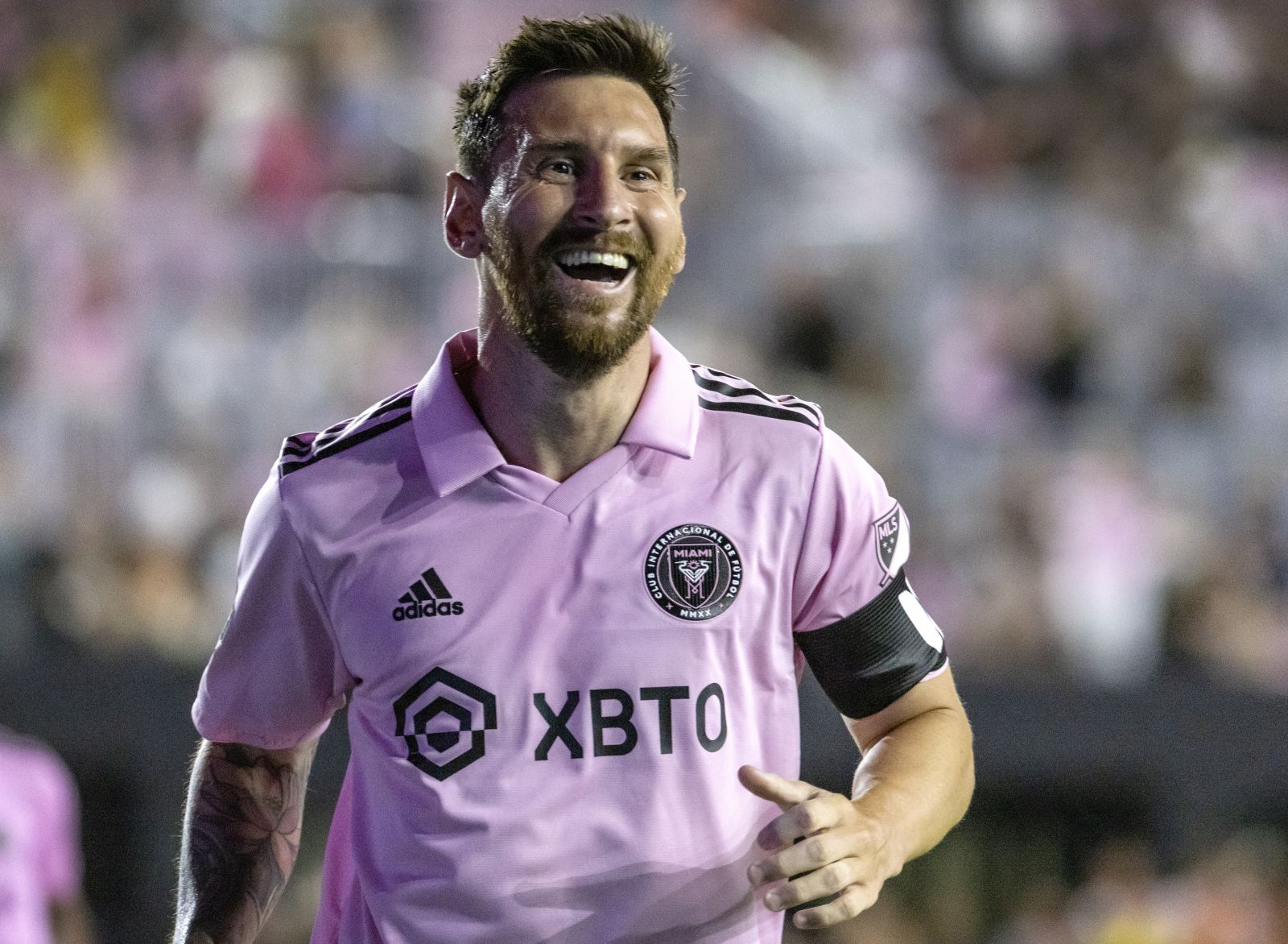 epa10768631 Inter Miami forward Lionel Messi celebrates  a goal during the Soccer Leagues Cup match between Atlanta United FC and Inter Miami CF, in Fort Lauderdale, Florida, USA, 25 July 2023.  EPA/CRISTOBAL HERRERA-ULASHKEVICH