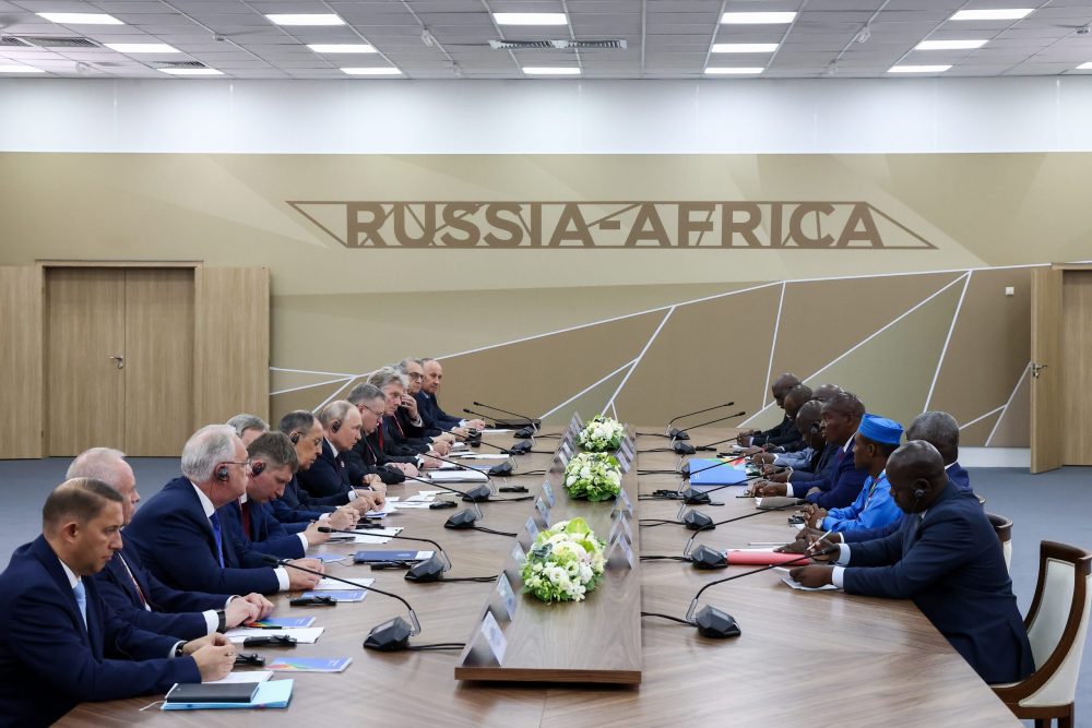 epa10774254 A handout photo made available by TASS Host Photo Agency shows Russia's President Vladimir Putin (7-L) and President of the Central African Republic Faustin-Archange Тouadera (4-R) during their meeting on the sidelines of the Second Summit 'Russia-Africa' Economic and Humanitarian Forum in St.Petersburg, Russia, 28 July 2023. The Second Summit Economic and Humanitarian Forum 'Russia-Africa' takes place from 27 to 28 July at the Expoforum congress-exhibition center in St.Petersburg.  EPA/ARTEM GEODAKYAN / TASS HOST PHOTO AGENCY/ HANDOUT --MANDATORY CREDIT-- HANDOUT EDITORIAL USE ONLY/NO SALES