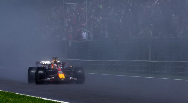 epa10775120 Dutch Formula One driver Max Verstappen of Red Bull Racing in action during the Sprint Shootout of the 2023 Formula 1 Belgian Grand Prix at the Circuit de Spa-Francorchamps racetrack in Stavelot, Belgium, 29 July 2023. The 2023 Formula 1 Belgian Grand Prix takes place on 30 July.  EPA/OLIVIER MATTHYS