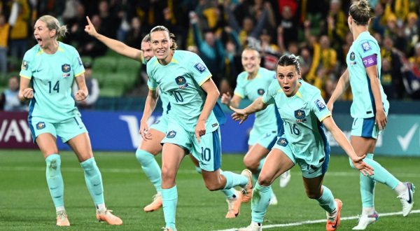 epa10778433 Australia celebrate Hayley Raso’s (2R) 2nd goal during the FIFA Women's World Cup 2023 soccer Group B match between Canada and Australia at Melbourne Rectangular Stadium in Melbourne, Australia, 31 July 2023.  EPA/JOEL CARRETT AUSTRALIA AND NEW ZEALAND OUT  EDITORIAL USE ONLY