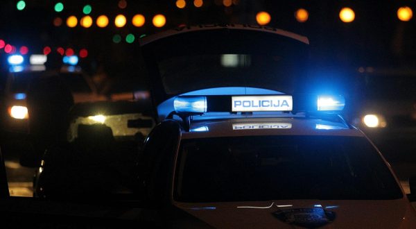 02.04.2017., Zagreb - Nalet osobnog automobila na pjesakinju na zebri u Vatikanskoj ulici. Policija obavlja ocevid. rPhoto: Zeljko Lukunic/PIXSELL