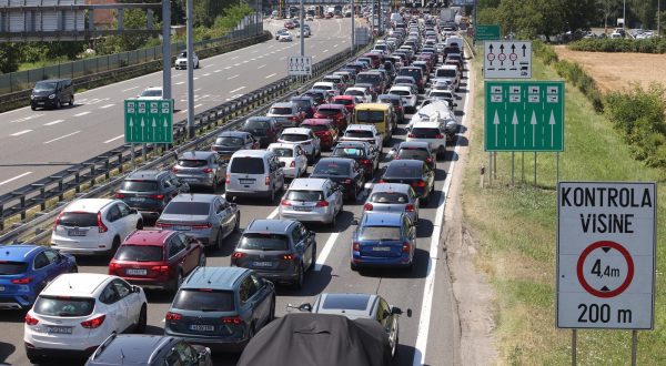 17.07.2023. Zagreb-Prometne guzve na cvoru Lucko u smjeru mora na ulazu na autocestu A!. Photo: Boris Scitar/PIXSELL
