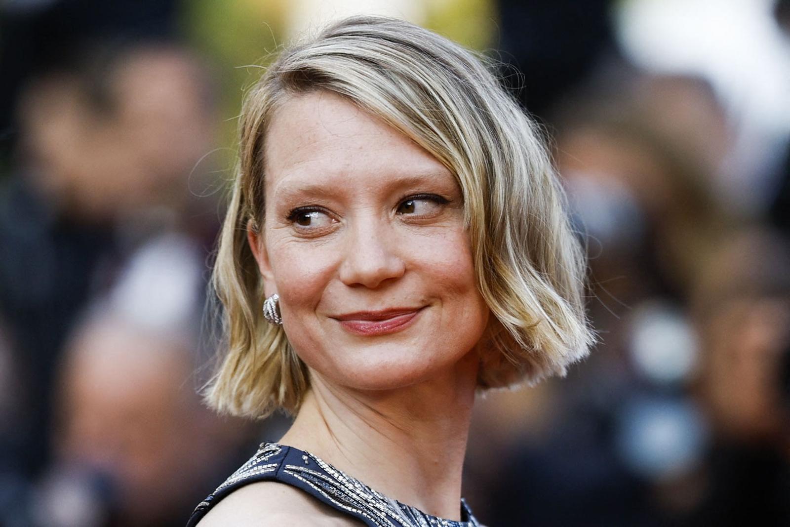 The 76th Cannes Film Festival - Screening of the film "Club Zero" in competition - Red Carpet Arrivals - Cannes, France, May 22,  2023. Cast member Mia Wasikowska poses. REUTERS/Gonzalo Fuentes Photo: GONZALO FUENTES/REUTERS